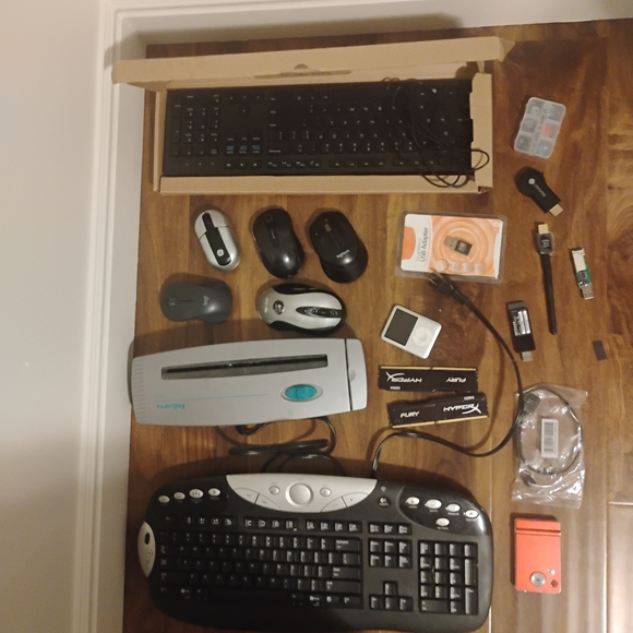 Random computer stuff - Picture 9 of 13